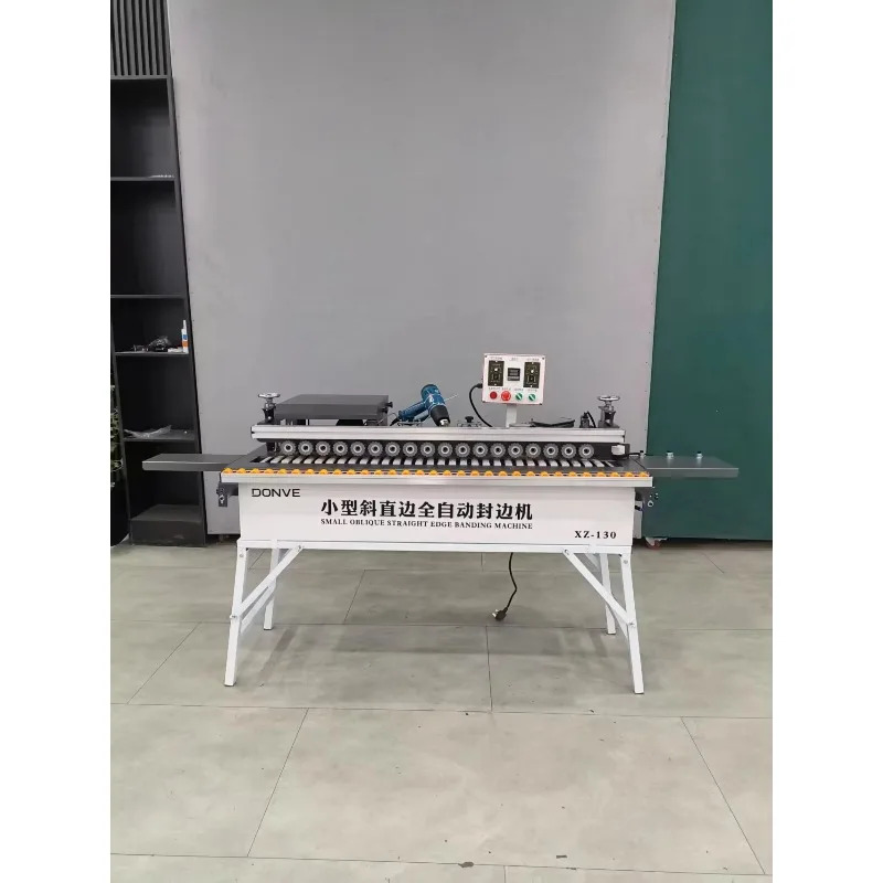 Plaqueuse de chants automatique à grande vitesse Modèle XZ-130 - Photo