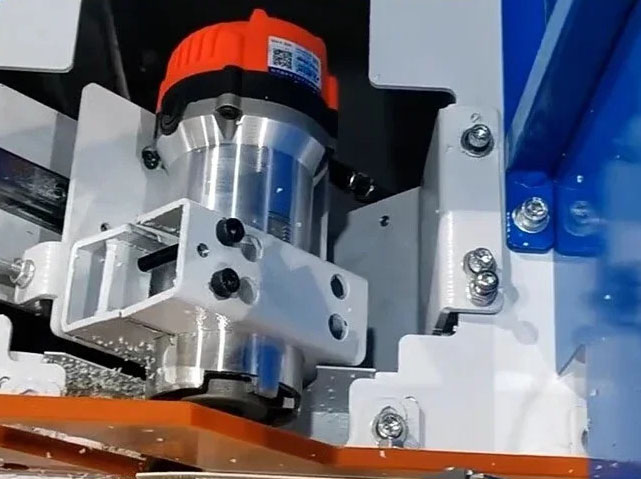 Plaqueuse de chants à air chaud Modèle DW902 - Photo